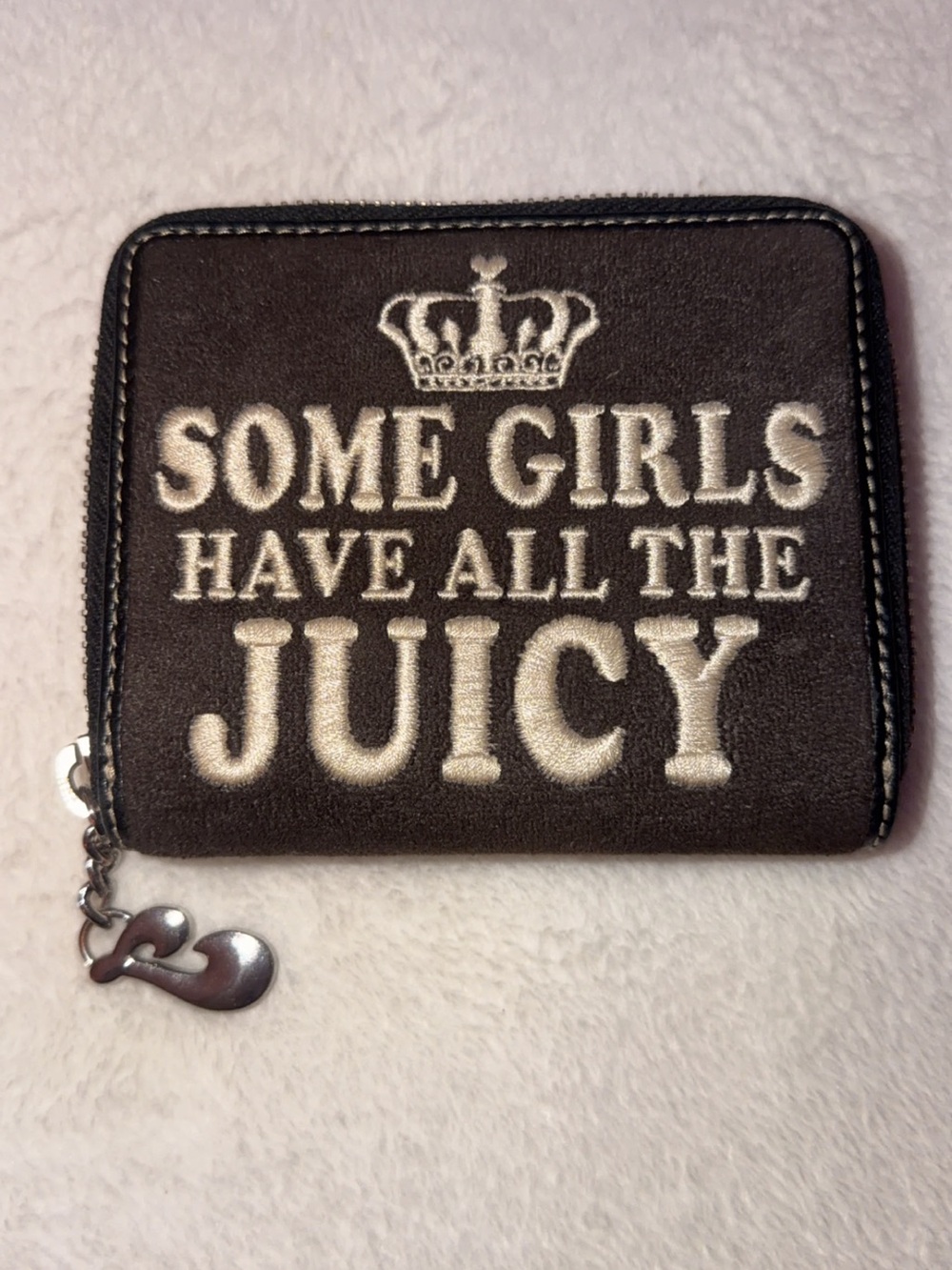 Vintage Juicy Couture Brown Velvet Zip Wallet with Cream Embroidered Slogan